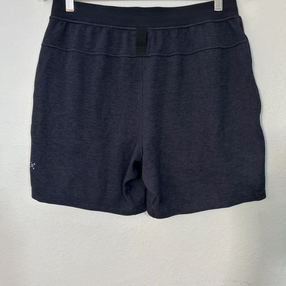Lululemon T.H.E. Short Mens L Blue Lined Cadet‎ Blue Active Gym Training